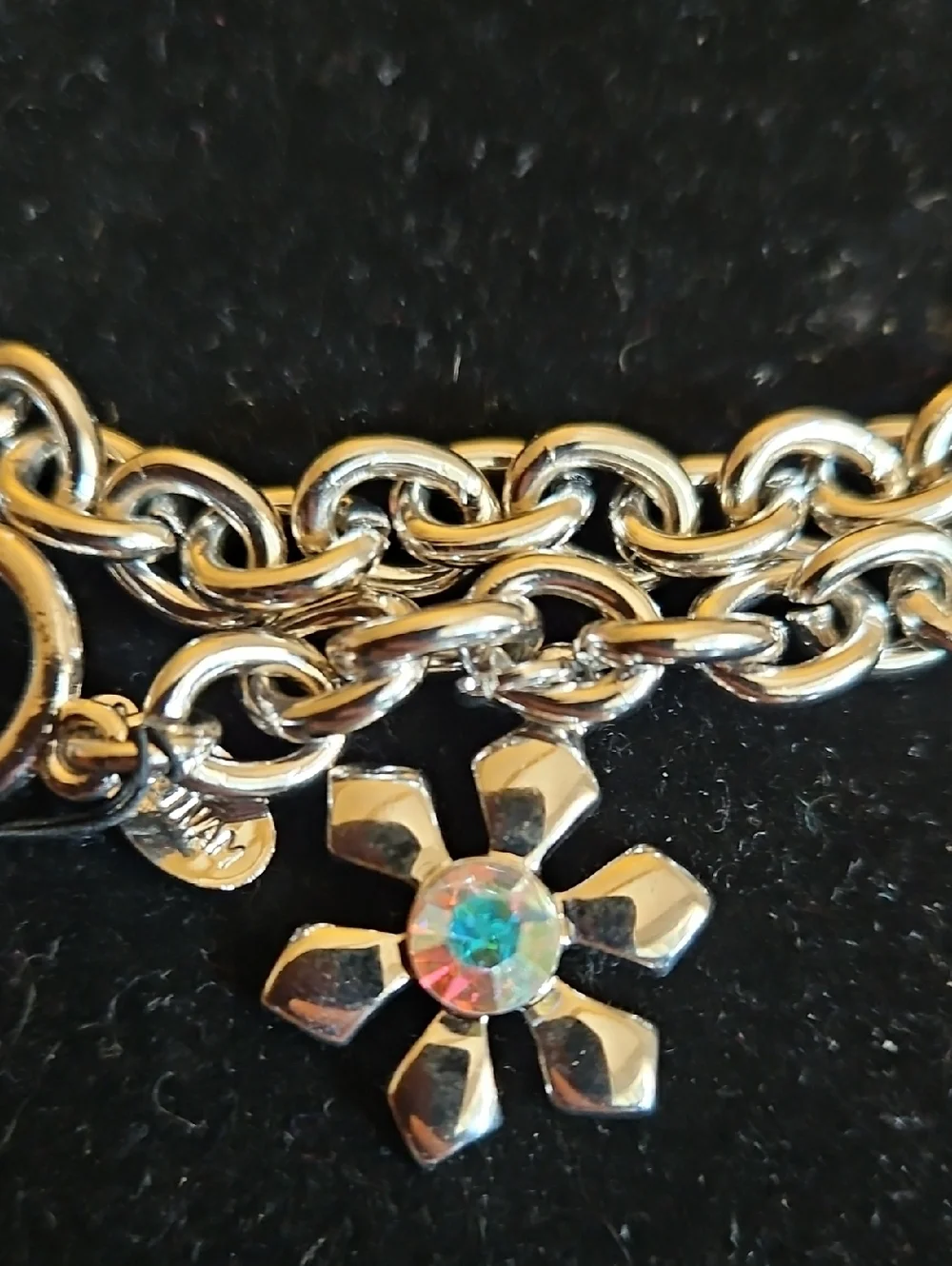 COOKIE LER silver Tone Flower Charm Bracelet With Flower NWT